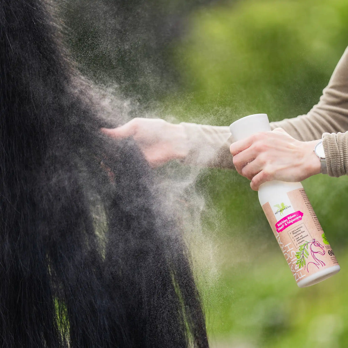 Bense & Eicke Natural Finish silikonfreies Mähnen-, Schweif- und Fellglanzspray mit Olivenöl und Brokkolisamenöl